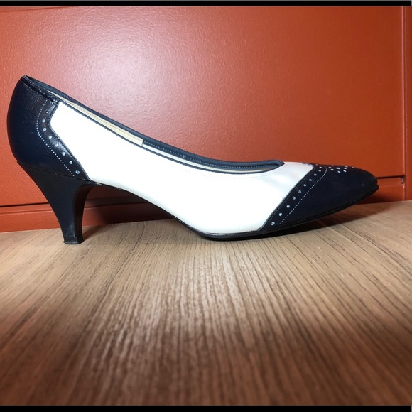 Navy and White Heels - Picture 3 of 5